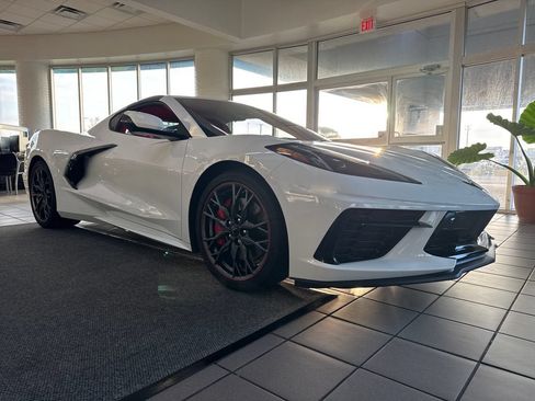Used 2023 Chevrolet Corvette Stingray Premium Cpe w/ Z51 Performance Package RWD image 22