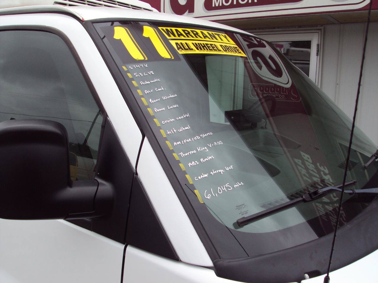 Used 2011 Chevrolet Express 1500 AWD image 38