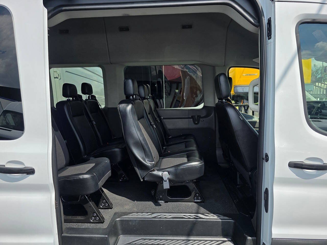 Used 2023 Ford Transit 350 XL RWD image 21