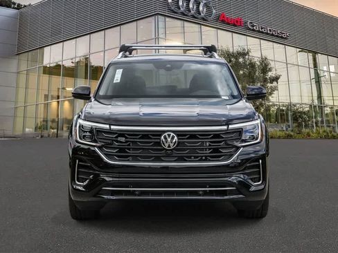 Used 2025 Volkswagen Atlas SEL Premium R-Line AWD/4WD image 6