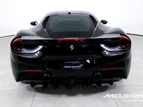 Used 2017 Ferrari 488 GTB RWD image 7
