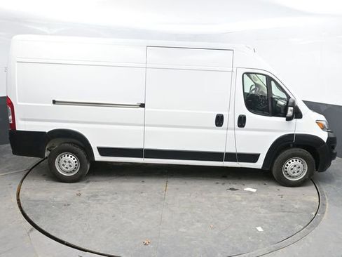 Used 2025 RAM ProMaster 2500 w/ Convenience Group FWD image 28