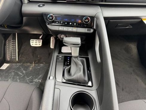 New 2026 Hyundai Elantra Sport FWD image 14
