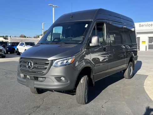 New 2025 Mercedes-Benz Sprinter 2500 image 5