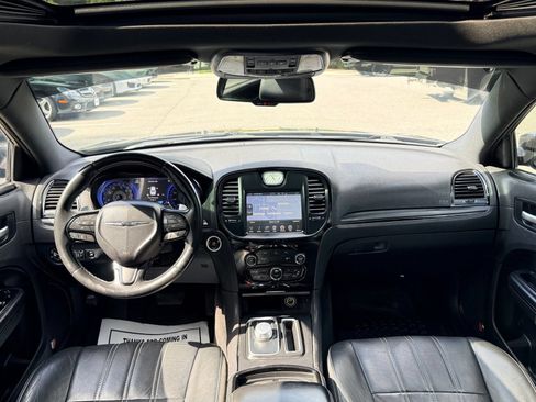 Used 2015 Chrysler 300 S RWD image 34