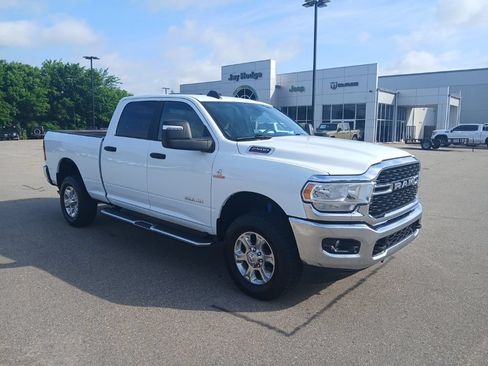 Used 2024 RAM 2500 Big Horn w/ Off Road Package AWD/4WD image 2