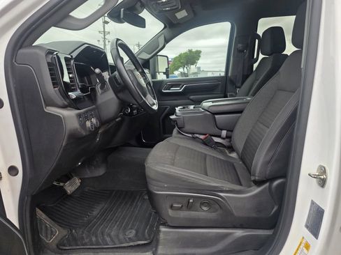 Used 2024 Chevrolet Silverado 2500 LT w/ Safety Package AWD/4WD image 11