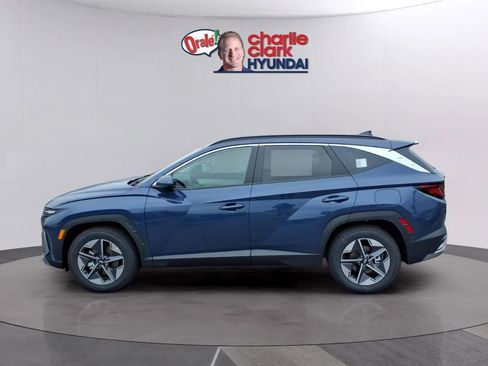 New 2026 Hyundai Tucson SEL FWD image 2