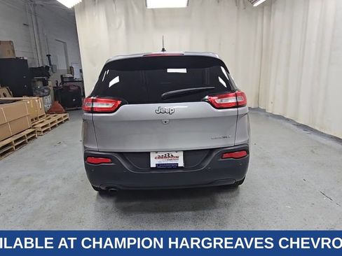 Used 2016 Jeep Cherokee Sport w/ Safety Group image 11