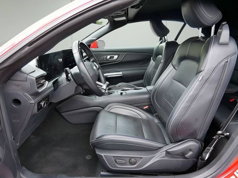 Used 2025 Ford Mustang GT Premium RWD image 10
