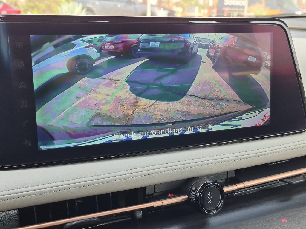 Used 2024 Nissan Ariya FWD image 25