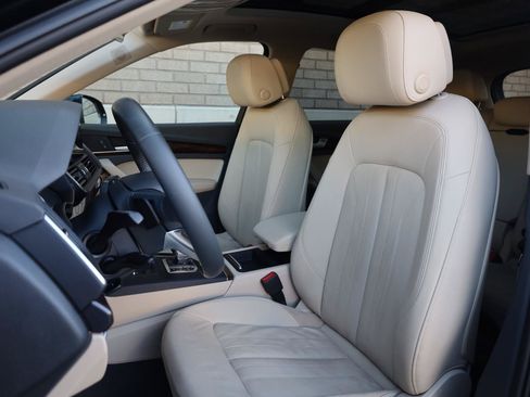 Used 2018 Audi Q5 2.0T Premium Plus AWD/4WD image 14