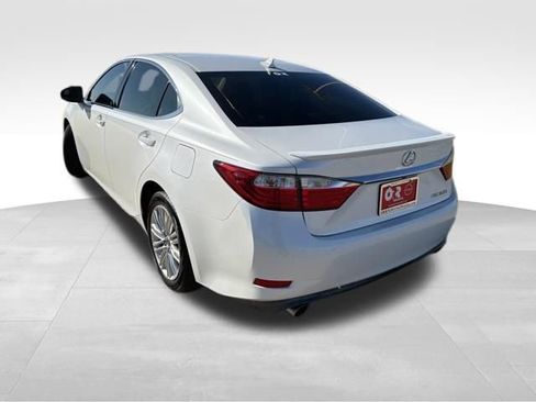 Used 2013 Lexus ES 350 w/ Premium Pkg FWD image 2