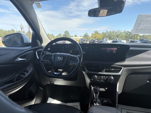 Used 2024 Buick Encore GX Sport Touring AWD/4WD image 3