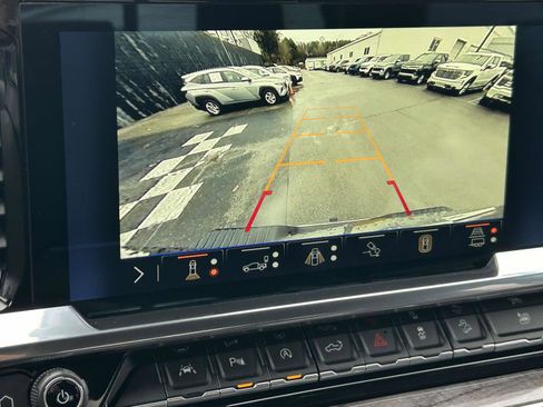 Used 2024 Chevrolet Silverado 1500 LTZ image 23