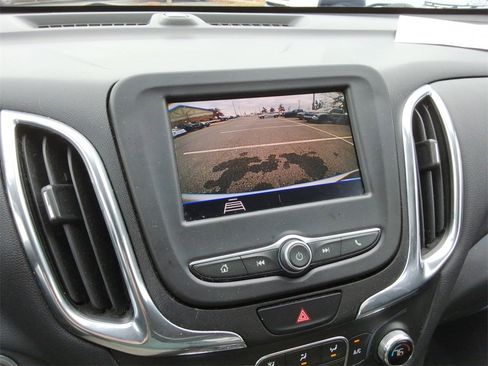 Used 2020 Chevrolet Equinox LT image 16