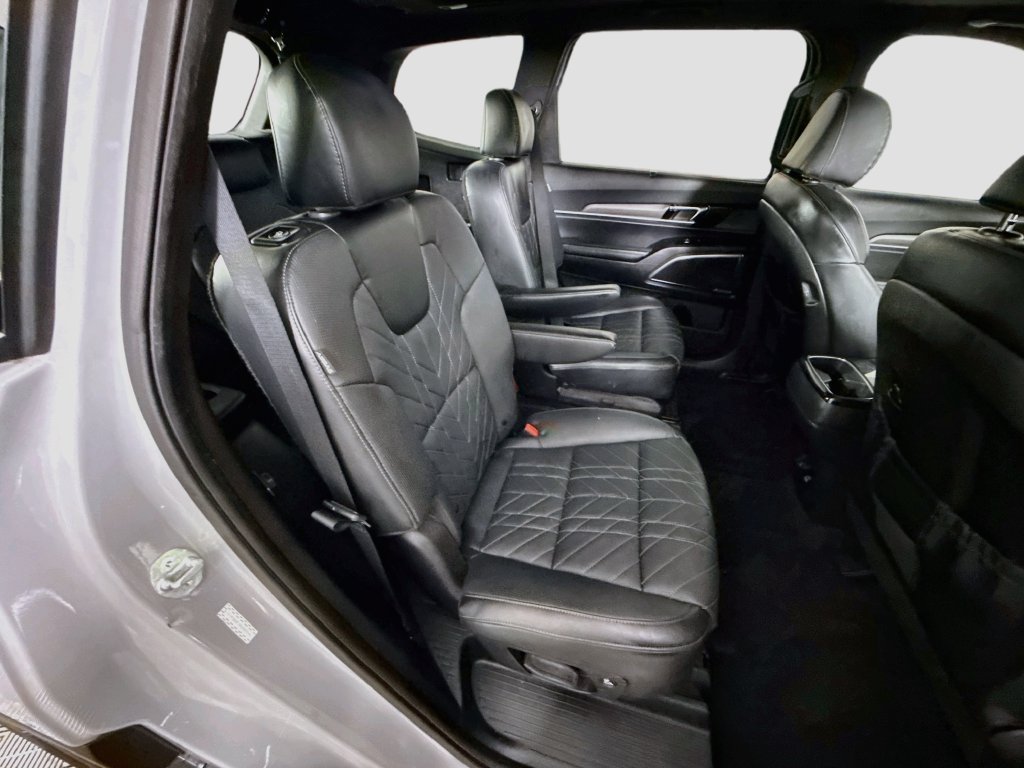 Used 2023 Kia Telluride SX Prestige X-Pro AWD/4WD image 32