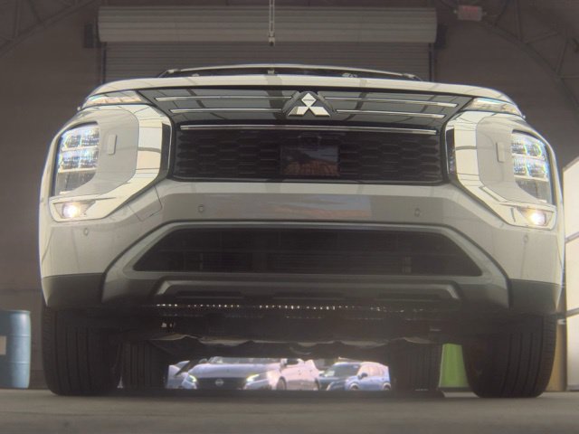 Used 2025 Mitsubishi Outlander SE AWD/4WD image 8