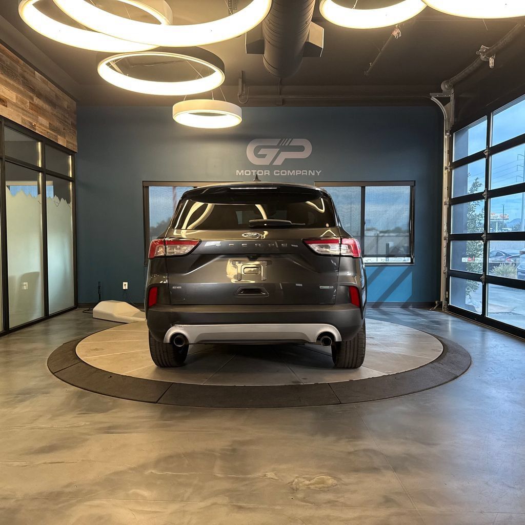 Used 2020 Ford Escape SE AWD/4WD image 4