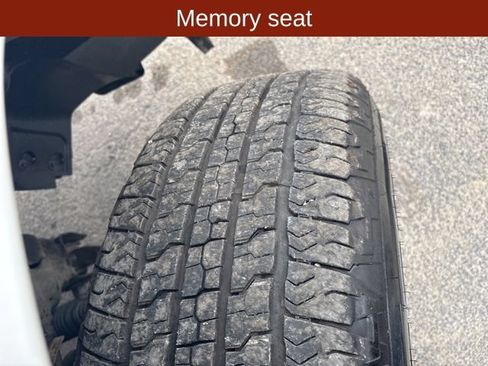Used 2022 RAM 1500 Laramie AWD/4WD image 16