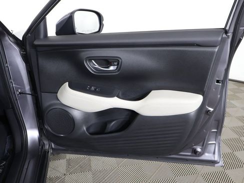 Used 2023 Honda HR-V LX image 21