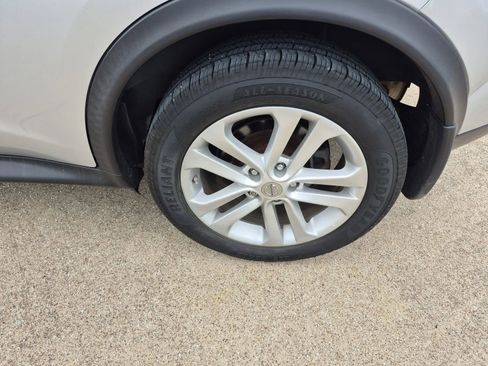 Used 2013 Nissan Juke S AWD/4WD image 9