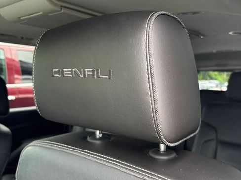 Used 2019 GMC Yukon XL Denali w/ Denali Ultimate Package AWD/4WD image 27