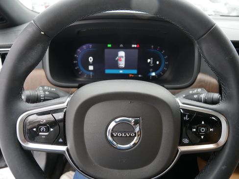 Certified 2024 Volvo V90 B6 Cross Country Ultimate w/ Protection Package Premier image 25