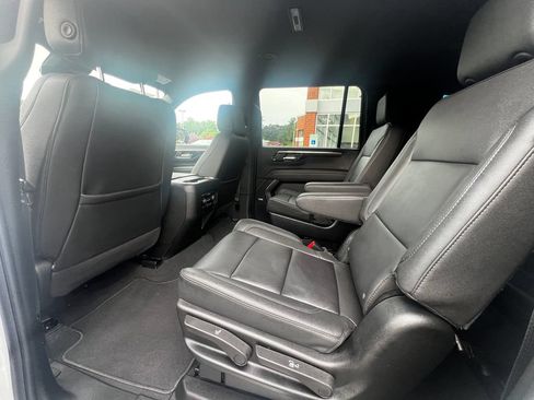 Used 2026 Chevrolet Suburban LT w/ Comfort Package AWD/4WD image 21