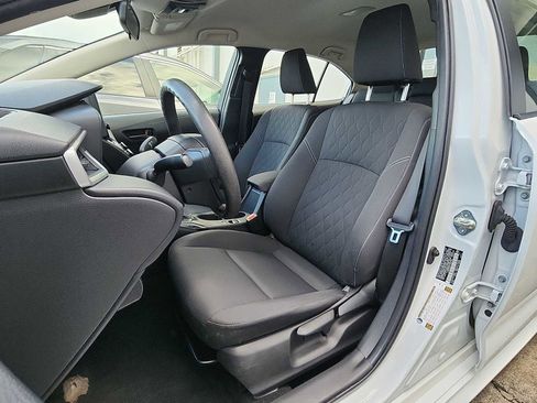 Used 2023 Toyota Corolla LE image 12