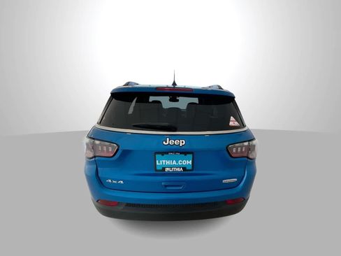 Used 2024 Jeep Compass Latitude AWD/4WD image 7