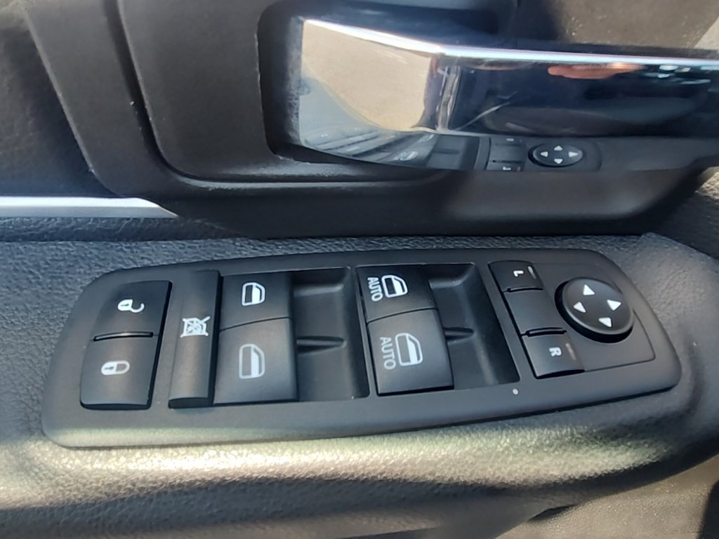 Used 2024 RAM 1500 Warlock AWD/4WD image 20