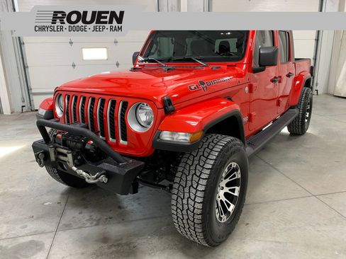 Used 2022 Jeep Gladiator Overland image 1