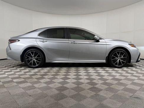 Used 2024 Toyota Camry SE w/ Audio Upgrade Package FWD image 8