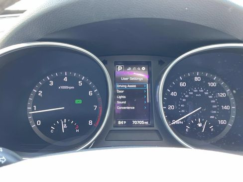 Used 2017 Hyundai Santa Fe Sport FWD image 19