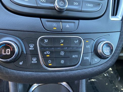 Used 2023 Chevrolet Malibu LT w/ Driver Confidence Package FWD image 11