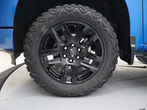 Used 2023 Chevrolet Silverado 1500 Custom w/ LPO, Dark Essentials Package RWD image 7