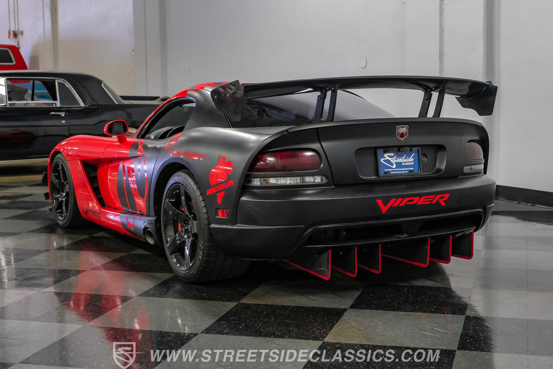 Used 2006 Dodge Viper SRT-10 RWD image 10