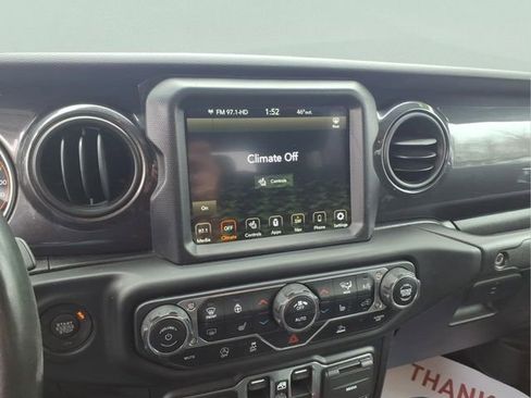 Used 2020 Jeep Gladiator Sport image 18