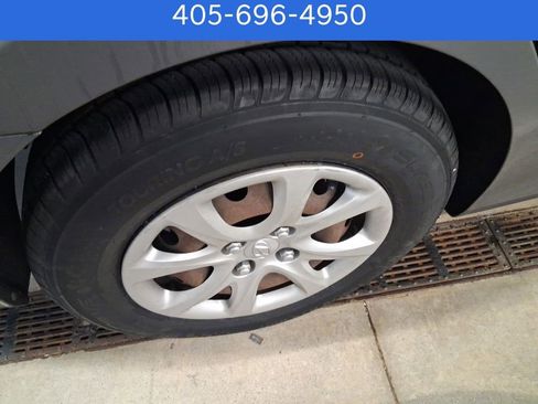 Used 2014 Hyundai Accent GLS image 10