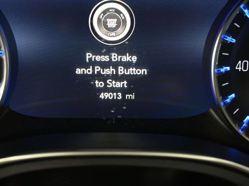 Used 2025 Chrysler Pacifica Limited FWD image 13