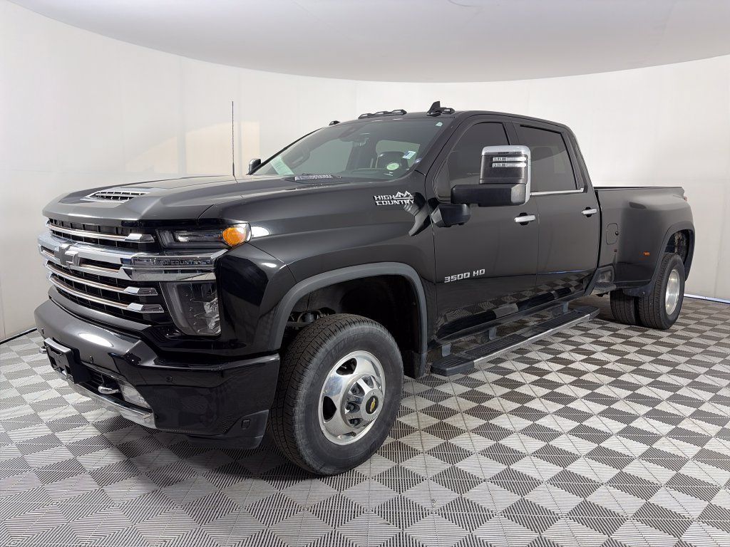 Used 2022 Chevrolet Silverado 3500 High Country AWD/4WD image 3