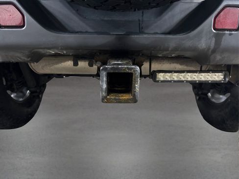 Used 2018 Jeep Wrangler Unlimited Sahara image 14