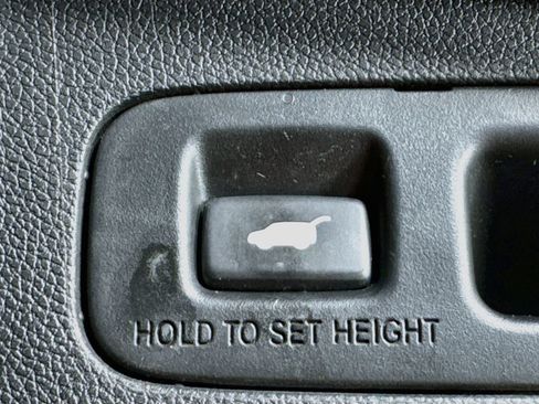 Used 2018 Honda CR-V Touring image 33