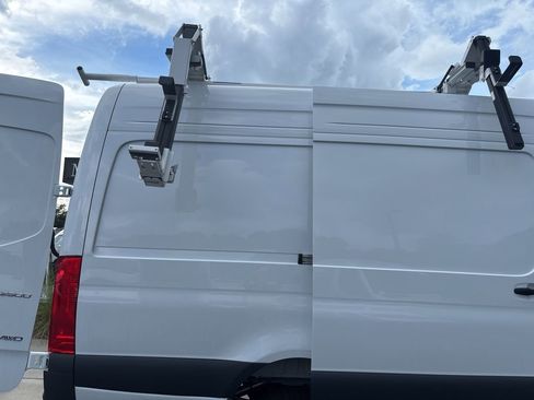 Used 2024 Mercedes-Benz Sprinter 2500 image 22