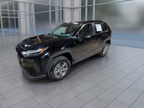 Certified 2024 Toyota RAV4 XLE image 4