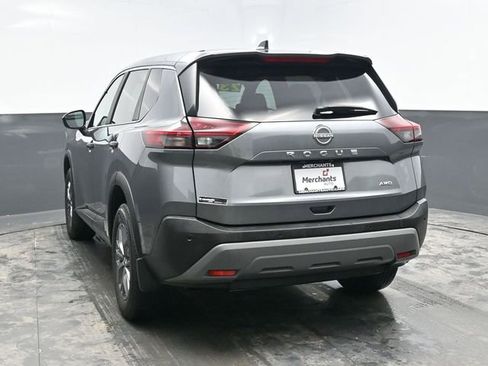 Used 2023 Nissan Rogue S image 5