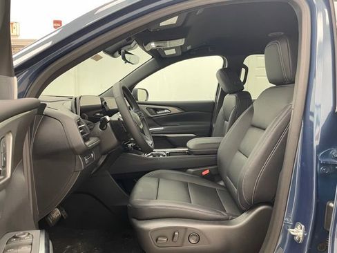 New 2026 Chevrolet Traverse LT w/ Driver Confidence Package AWD/4WD image 9