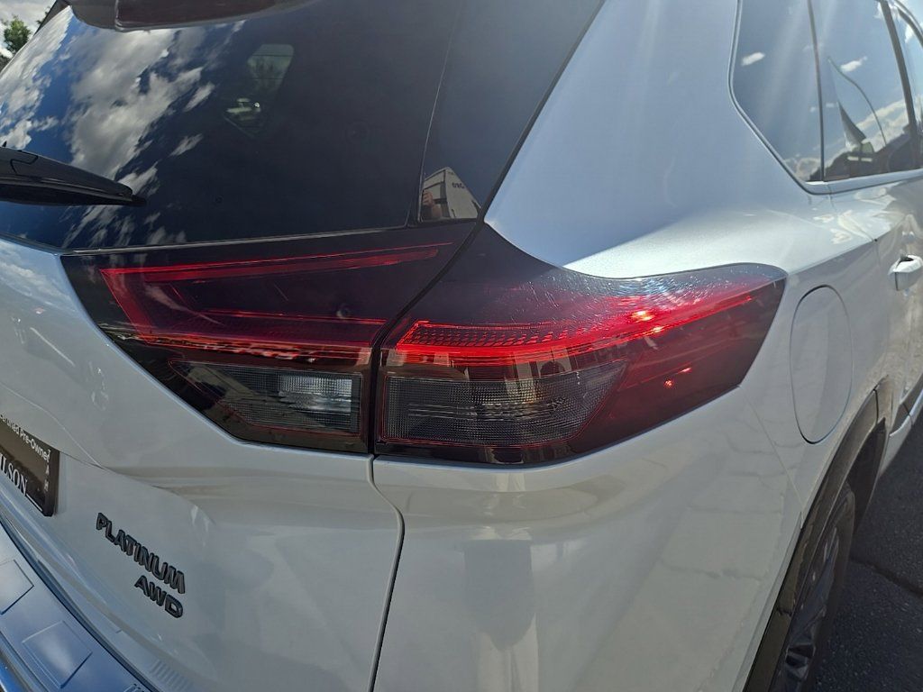 Used 2025 Nissan Rogue Platinum AWD/4WD image 37