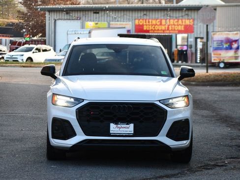 Used 2022 Audi SQ5 Premium Plus w/ Premium Plus Package image 2